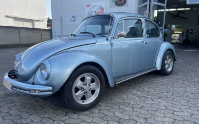 VW 1303 Marathon blau metallic